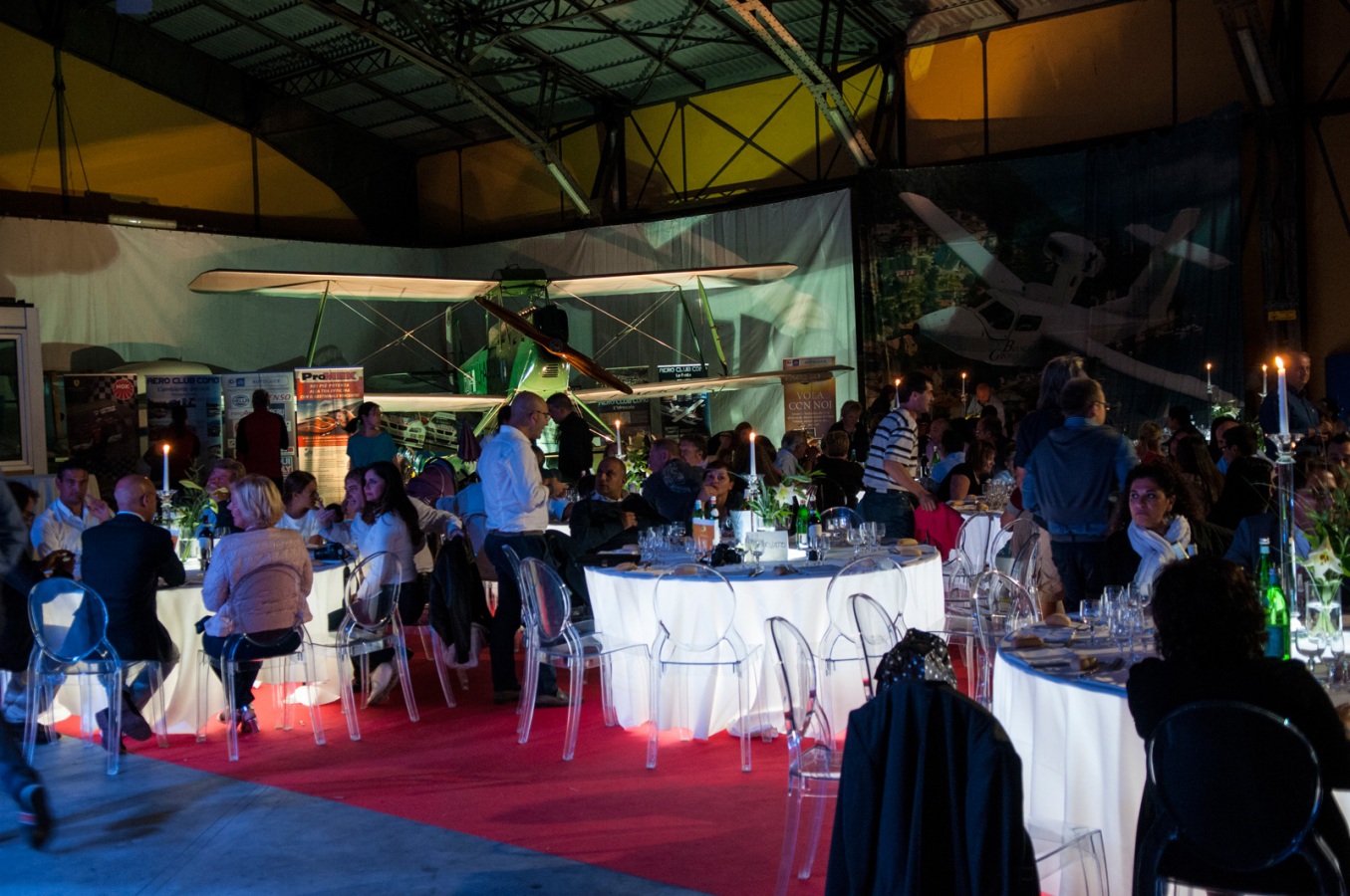 Cena in Hangar Aeroclub Cena in Hangar Aeroclub