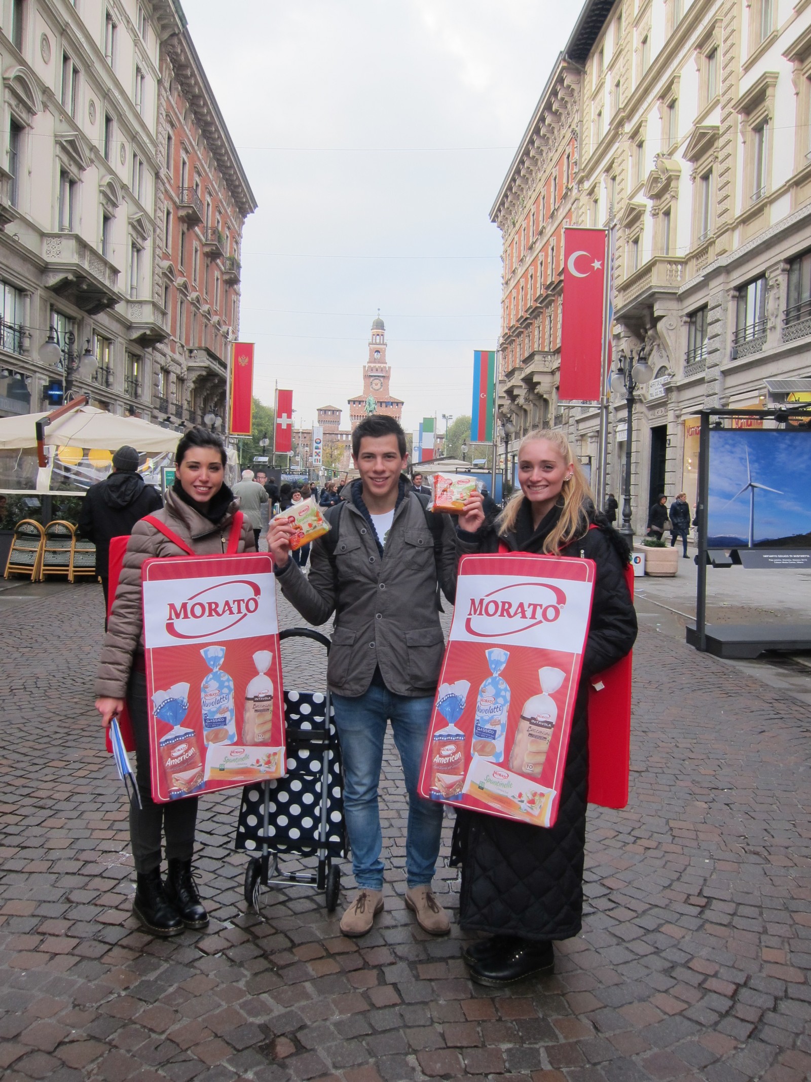 Hostess Street marketing - via Dante Milano Hostess Street marketing - via Dante Milano